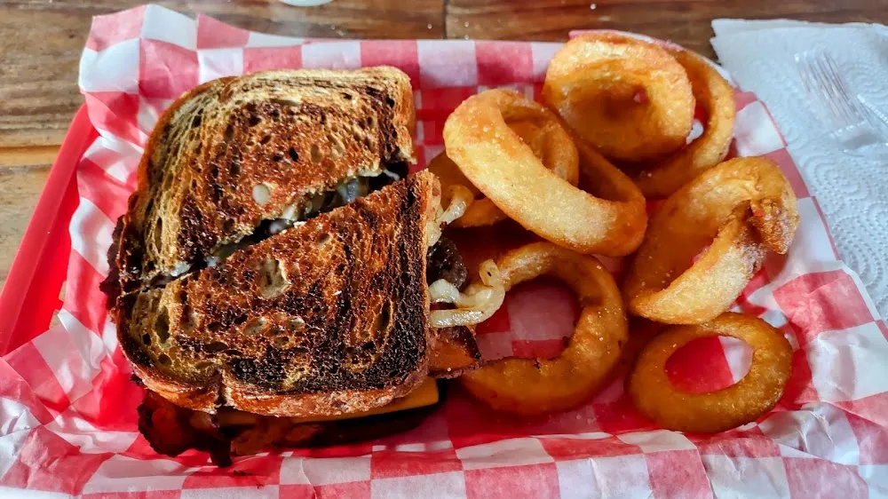 Patty Melt & Onion Rings